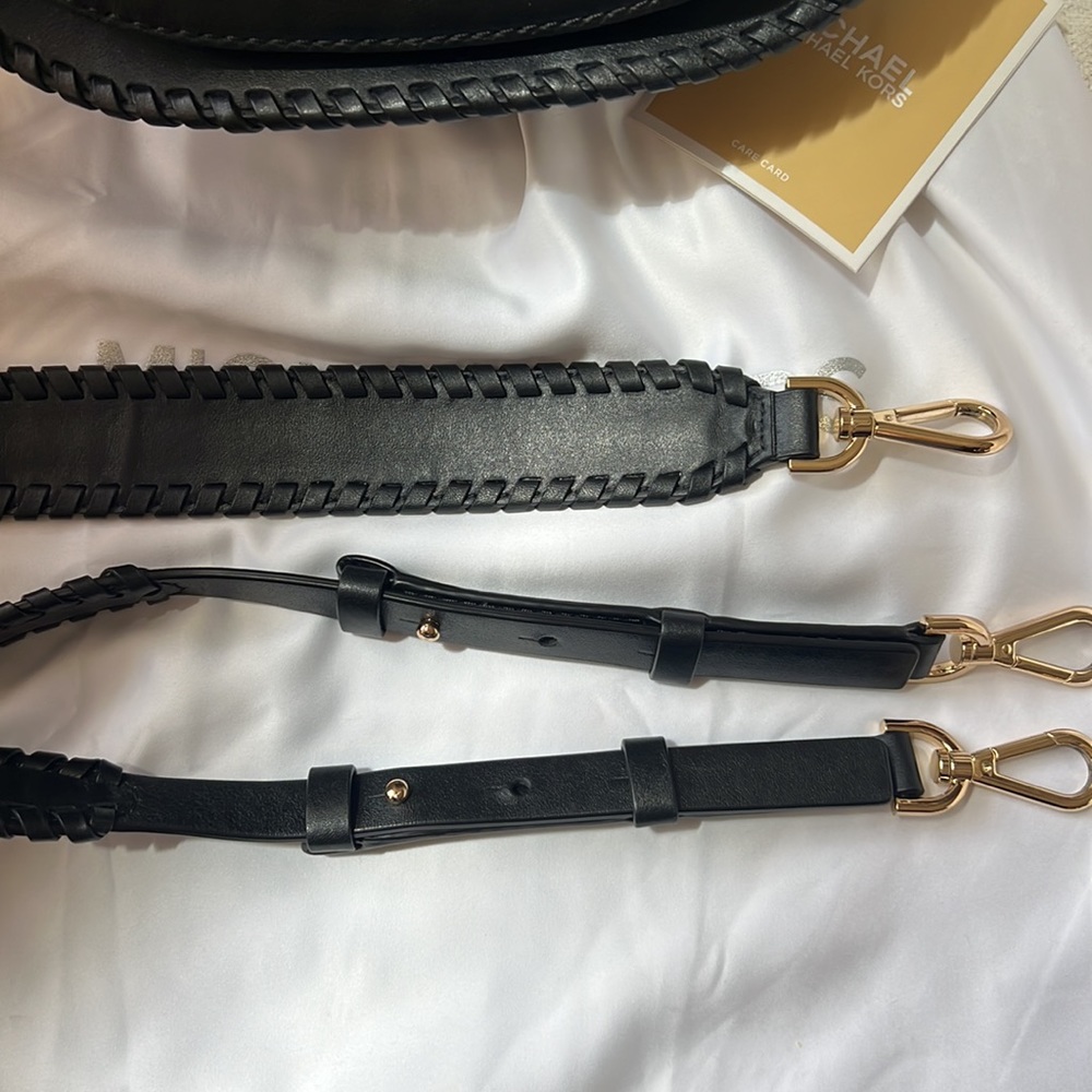 Michael Kors Black saddle/crossbody bag - Picture 6 of 16